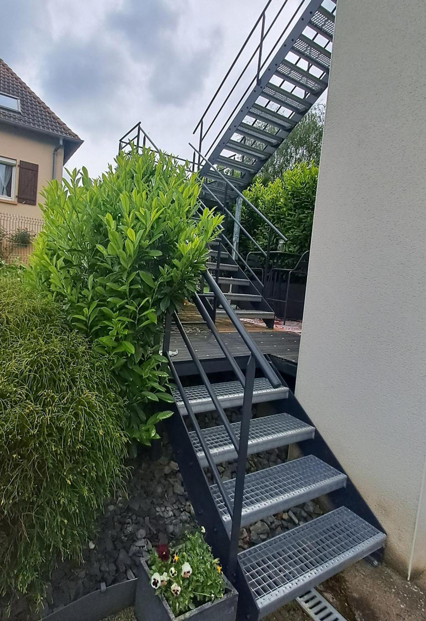 Studio Cosy Spacieux Lumineux Avec Terrasse Vezelois 外观 照片